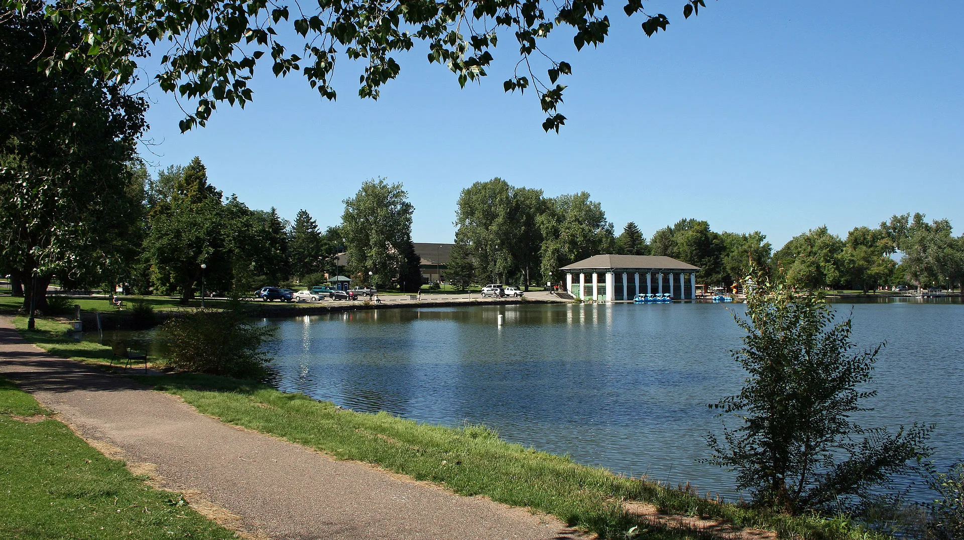Best outdoor photo locations in Denver for family photos - Soraya Veloso Photography